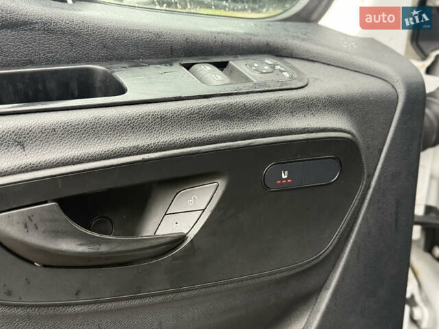 Белый Мерседес eSprinter, объемом двигателя 0 л и пробегом 38 тыс. км за 23900 $, фото 11 на Automoto.ua