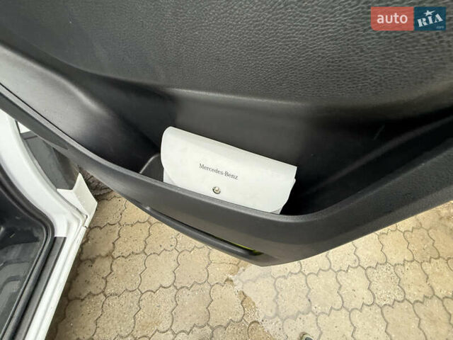 Белый Мерседес eSprinter, объемом двигателя 0 л и пробегом 38 тыс. км за 23900 $, фото 27 на Automoto.ua