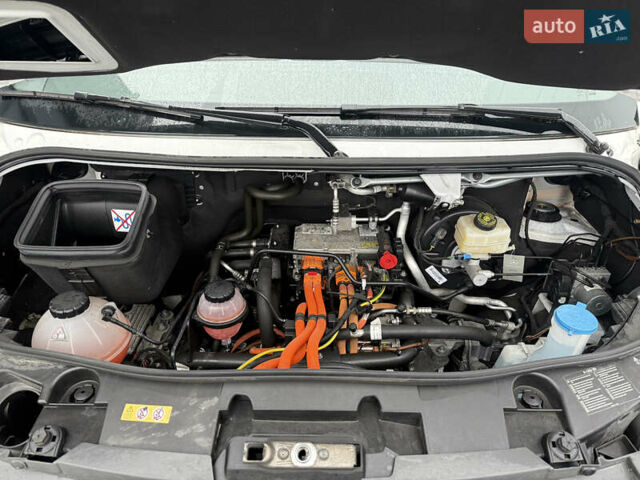 Белый Мерседес eSprinter, объемом двигателя 0 л и пробегом 38 тыс. км за 23900 $, фото 32 на Automoto.ua