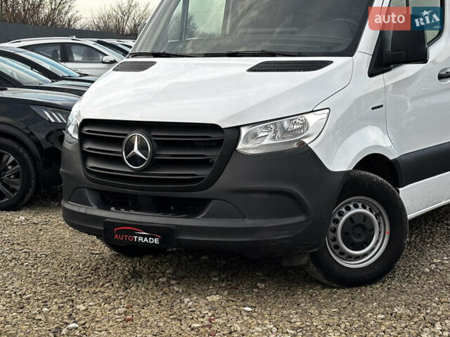 Белый Мерседес eSprinter, объемом двигателя 0 л и пробегом 25 тыс. км за 19500 $, фото 3 на Automoto.ua