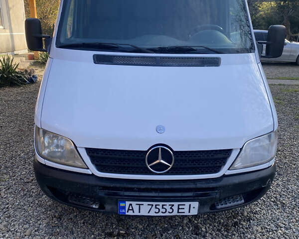 Мерседес eSprinter 2024 в Снятине на Automoto.ua Белый Мерседес eSprinter, объемом двигателя 2.15 л и пробегом 764 тыс. км за 7700 $, фото 2 на Automoto.ua