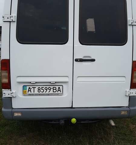 Белый Мерседес eSprinter, объемом двигателя 2.87 л и пробегом 460 тыс. км за 6700 $, фото 9 на Automoto.ua