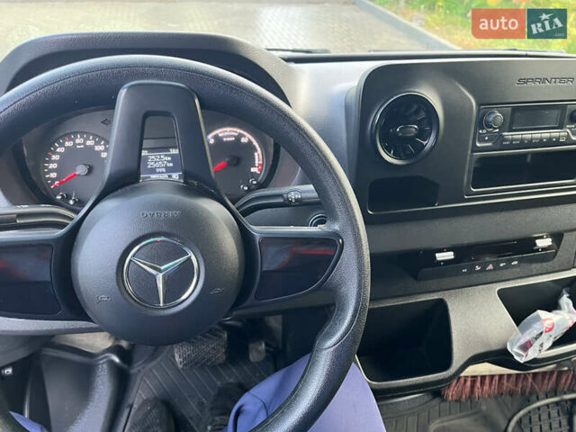 Мерседес eSprinter 2024 в Старая Выжевка на Automoto.ua Белый Мерседес eSprinter, объемом двигателя 2.45 л и пробегом 25 тыс. км за 19300 $, фото 10 на Automoto.ua