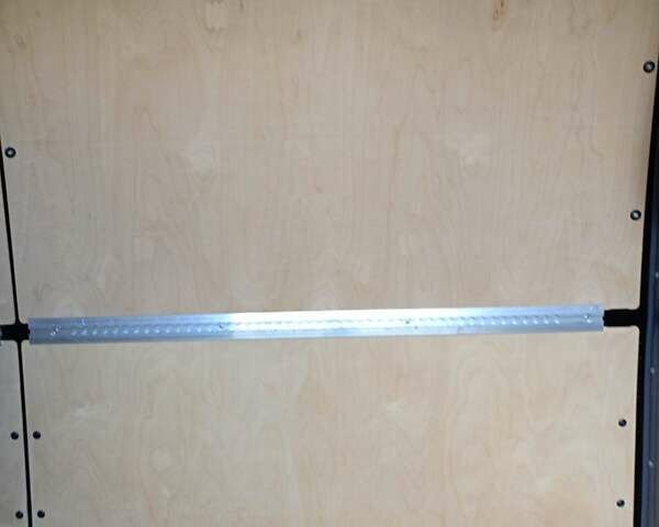 Черный Мерседес eSprinter, объемом двигателя 2.3 л и пробегом 198 тыс. км за 21949 $, фото 15 на Automoto.ua