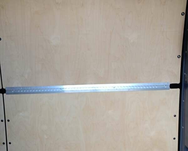 Черный Мерседес eSprinter, объемом двигателя 2.3 л и пробегом 198 тыс. км за 21949 $, фото 14 на Automoto.ua