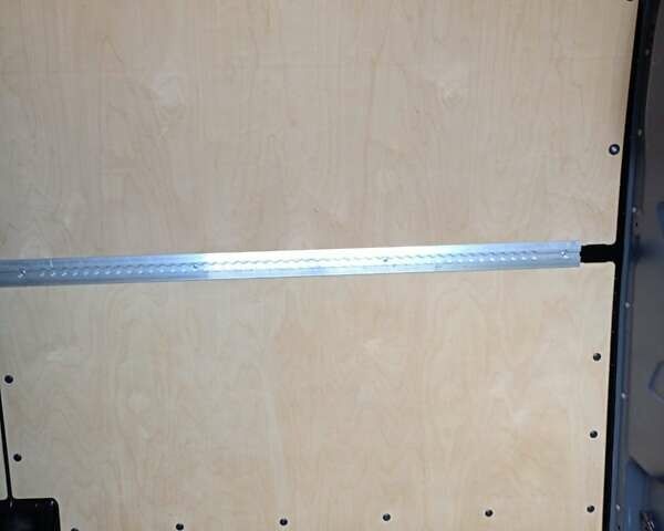 Черный Мерседес eSprinter, объемом двигателя 2.3 л и пробегом 198 тыс. км за 21949 $, фото 18 на Automoto.ua