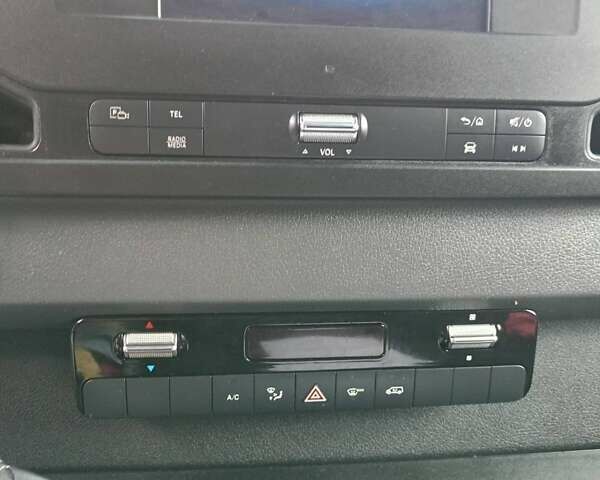 Черный Мерседес eSprinter, объемом двигателя 2.3 л и пробегом 198 тыс. км за 21949 $, фото 2 на Automoto.ua