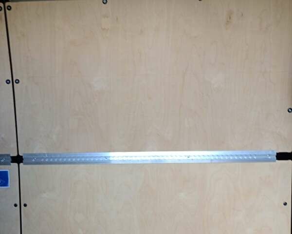 Черный Мерседес eSprinter, объемом двигателя 2.3 л и пробегом 198 тыс. км за 21949 $, фото 16 на Automoto.ua