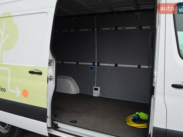 Мерседес eSprinter, объемом двигателя 0 л и пробегом 19 тыс. км за 20989 $, фото 5 на Automoto.ua