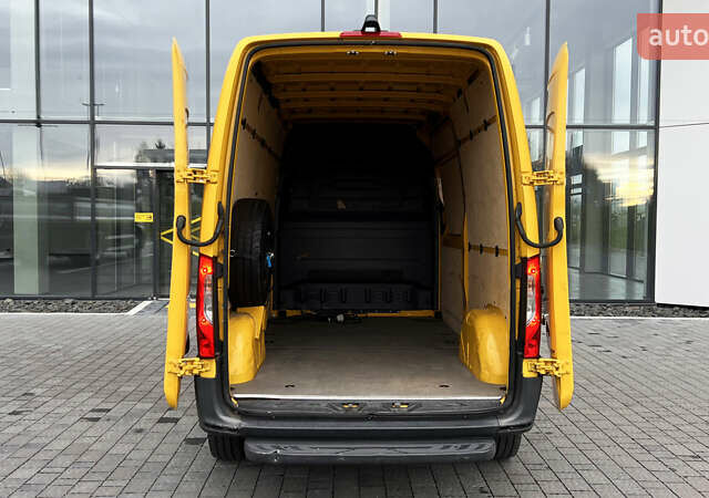 Желтый Мерседес eSprinter, объемом двигателя 0 л и пробегом 27 тыс. км за 20572 $, фото 23 на Automoto.ua