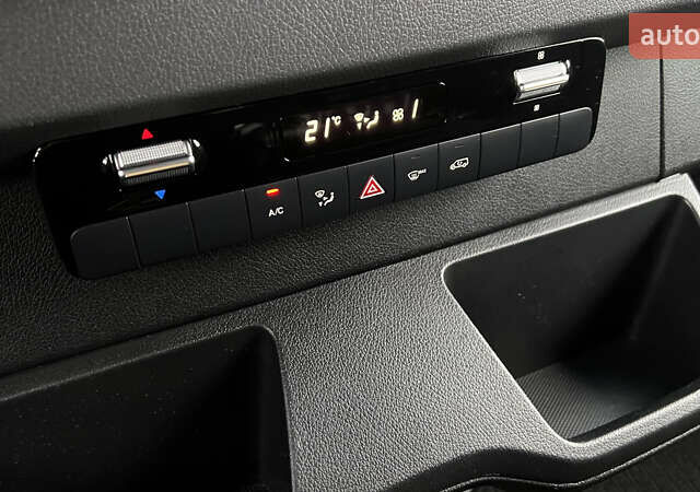 Желтый Мерседес eSprinter, объемом двигателя 0 л и пробегом 27 тыс. км за 20572 $, фото 19 на Automoto.ua