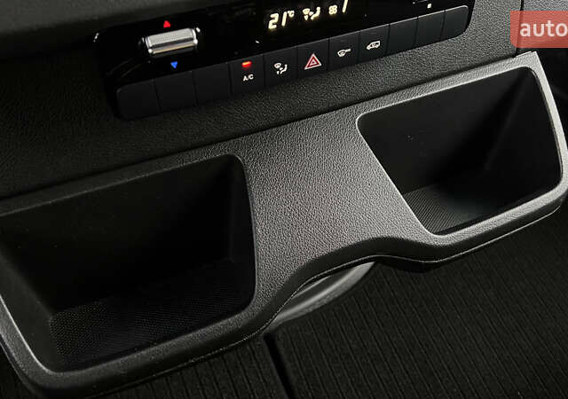 Желтый Мерседес eSprinter, объемом двигателя 0 л и пробегом 27 тыс. км за 20572 $, фото 20 на Automoto.ua