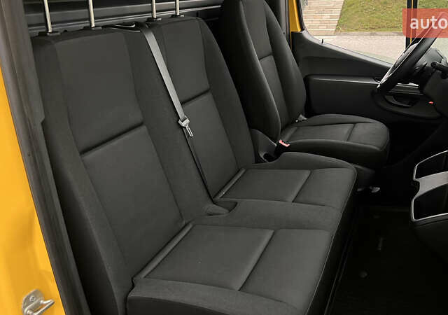 Желтый Мерседес eSprinter, объемом двигателя 0 л и пробегом 27 тыс. км за 20572 $, фото 29 на Automoto.ua