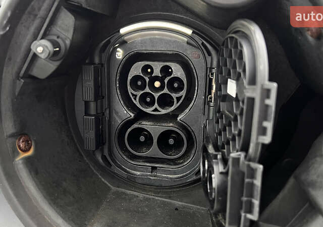 Желтый Мерседес eSprinter, объемом двигателя 0 л и пробегом 27 тыс. км за 20572 $, фото 31 на Automoto.ua