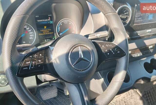 Желтый Мерседес eSprinter, объемом двигателя 0 л и пробегом 14 тыс. км за 15500 $, фото 10 на Automoto.ua