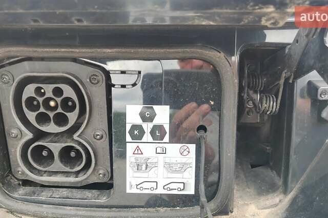 Желтый Мерседес eSprinter, объемом двигателя 0 л и пробегом 14 тыс. км за 15500 $, фото 7 на Automoto.ua