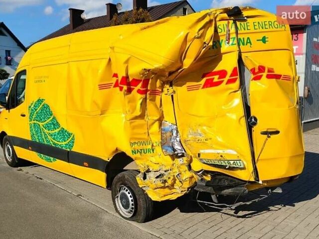 Желтый Мерседес eSprinter, объемом двигателя 0 л и пробегом 14 тыс. км за 15500 $, фото 2 на Automoto.ua