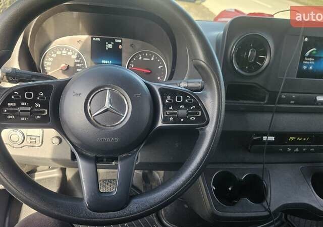 Синий Мерседес eSprinter, объемом двигателя 0 л и пробегом 290 тыс. км за 30366 $, фото 3 на Automoto.ua