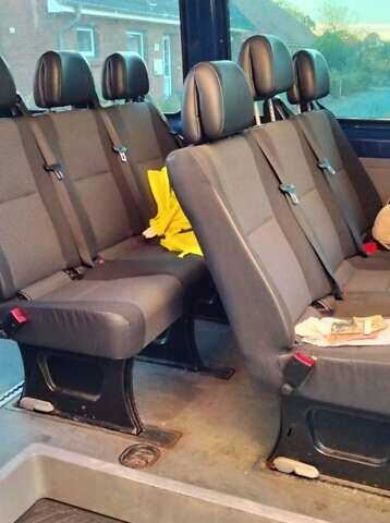 Синий Мерседес eSprinter, объемом двигателя 2.2 л и пробегом 240 тыс. км за 20000 $, фото 2 на Automoto.ua