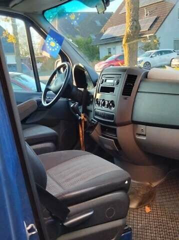 Синий Мерседес eSprinter, объемом двигателя 2.2 л и пробегом 240 тыс. км за 20000 $, фото 4 на Automoto.ua
