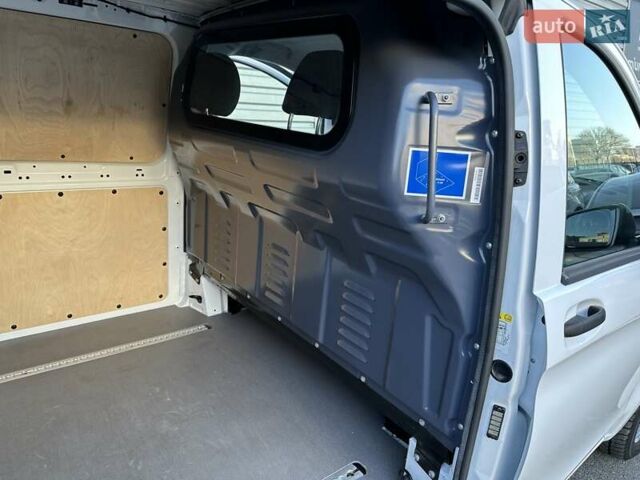 Білий Мерседес eVito, об'ємом двигуна 0 л та пробігом 14 тис. км за 21500 $, фото 21 на Automoto.ua