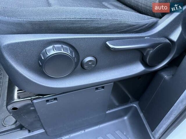 Білий Мерседес eVito, об'ємом двигуна 0 л та пробігом 14 тис. км за 21500 $, фото 29 на Automoto.ua