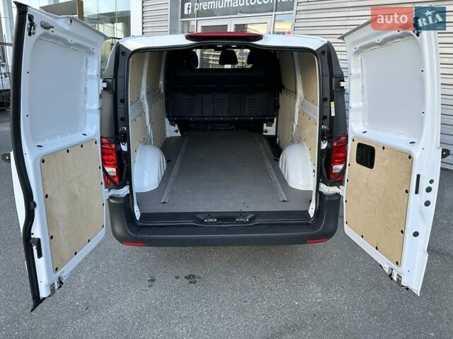 Білий Мерседес eVito, об'ємом двигуна 0 л та пробігом 14 тис. км за 21500 $, фото 12 на Automoto.ua