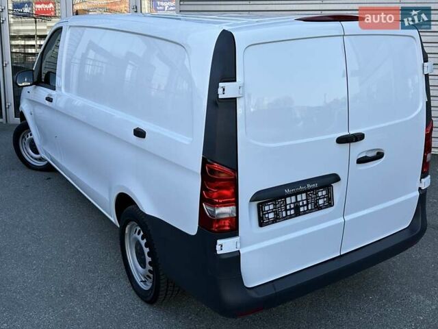 Білий Мерседес eVito, об'ємом двигуна 0 л та пробігом 14 тис. км за 21500 $, фото 9 на Automoto.ua