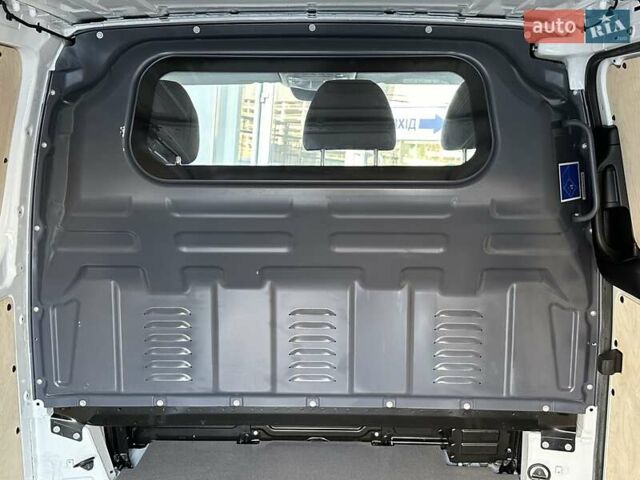 Білий Мерседес eVito, об'ємом двигуна 0 л та пробігом 14 тис. км за 21500 $, фото 15 на Automoto.ua