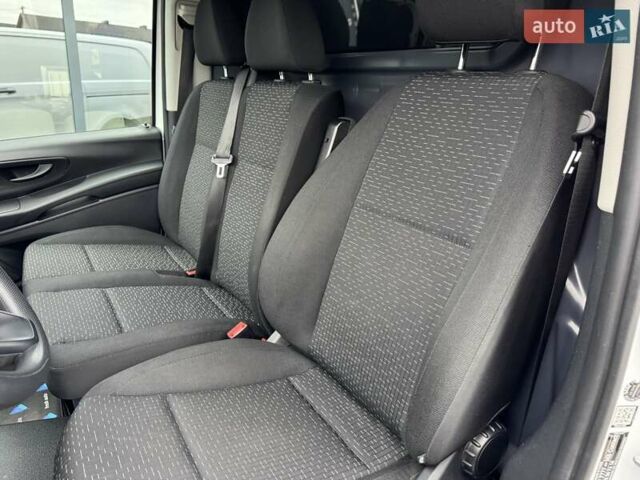 Білий Мерседес eVito, об'ємом двигуна 0 л та пробігом 47 тис. км за 18900 $, фото 19 на Automoto.ua