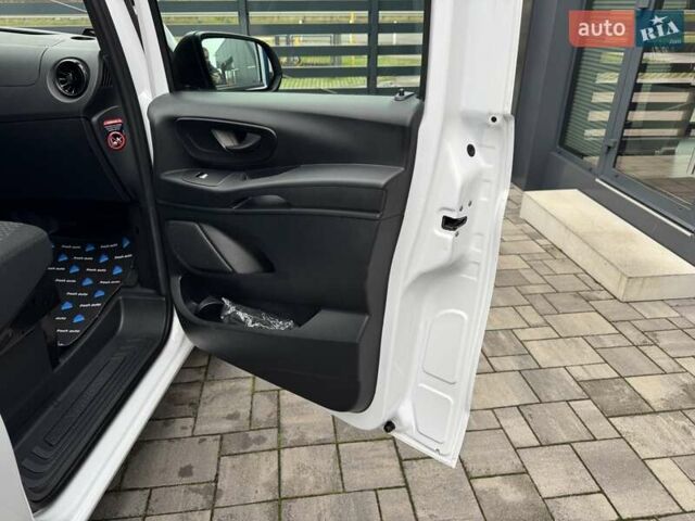 Білий Мерседес eVito, об'ємом двигуна 0 л та пробігом 47 тис. км за 18900 $, фото 27 на Automoto.ua