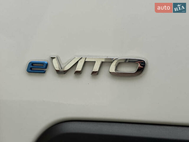 Белый Мерседес eVito, объемом двигателя 0 л и пробегом 44 тыс. км за 14999 $, фото 35 на Automoto.ua