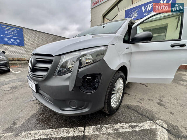 Білий Мерседес eVito, об'ємом двигуна 0 л та пробігом 11 тис. км за 24999 $, фото 28 на Automoto.ua