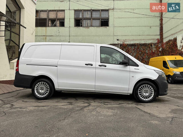 Білий Мерседес eVito, об'ємом двигуна 0 л та пробігом 11 тис. км за 24999 $, фото 4 на Automoto.ua