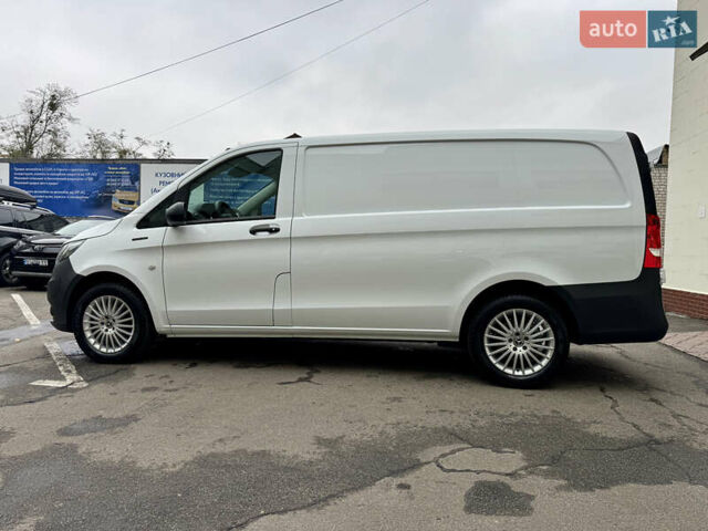 Білий Мерседес eVito, об'ємом двигуна 0 л та пробігом 11 тис. км за 24999 $, фото 8 на Automoto.ua