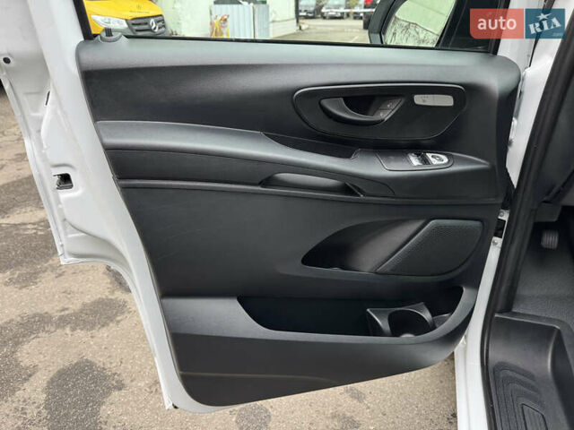 Білий Мерседес eVito, об'ємом двигуна 0 л та пробігом 11 тис. км за 24999 $, фото 13 на Automoto.ua