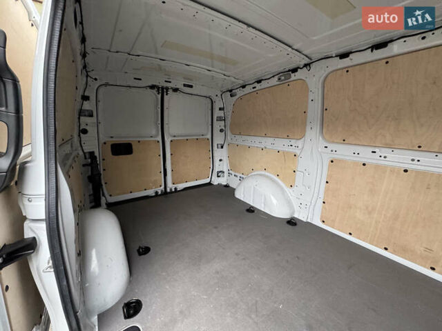 Білий Мерседес eVito, об'ємом двигуна 0 л та пробігом 11 тис. км за 24999 $, фото 31 на Automoto.ua