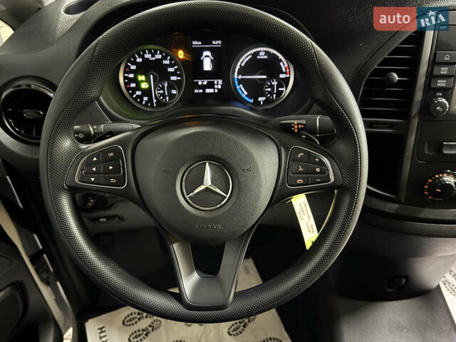 Білий Мерседес eVito, об'ємом двигуна 0 л та пробігом 11 тис. км за 24999 $, фото 16 на Automoto.ua