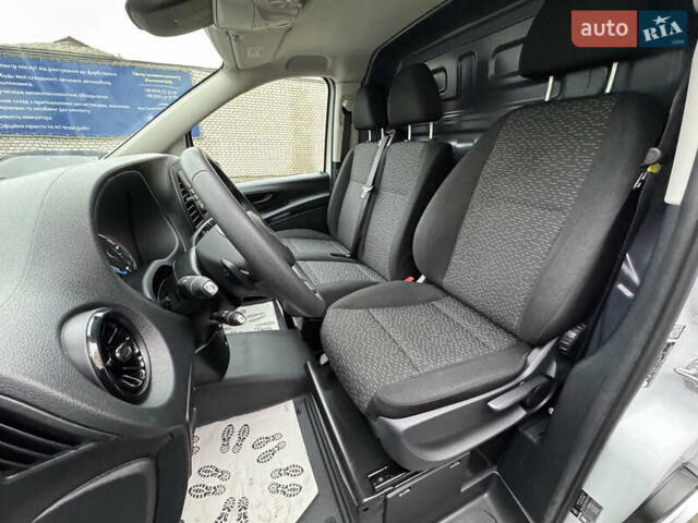 Білий Мерседес eVito, об'ємом двигуна 0 л та пробігом 11 тис. км за 24999 $, фото 12 на Automoto.ua