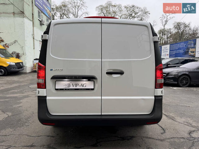 Білий Мерседес eVito, об'ємом двигуна 0 л та пробігом 11 тис. км за 24999 $, фото 6 на Automoto.ua
