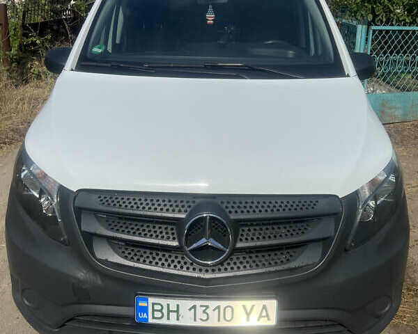 Белый Мерседес eVito, объемом двигателя 0 л и пробегом 5 тыс. км за 17950 $, фото 8 на Automoto.ua