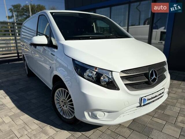 Белый Мерседес eVito, объемом двигателя 0 л и пробегом 23 тыс. км за 18900 $, фото 5 на Automoto.ua