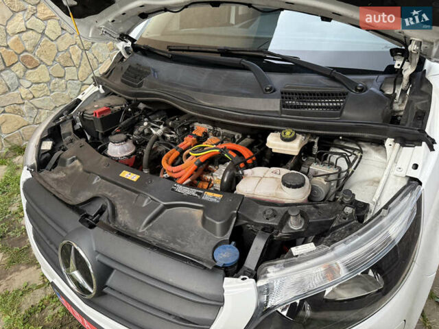 Білий Мерседес eVito, об'ємом двигуна 0 л та пробігом 208 тис. км за 26900 $, фото 76 на Automoto.ua