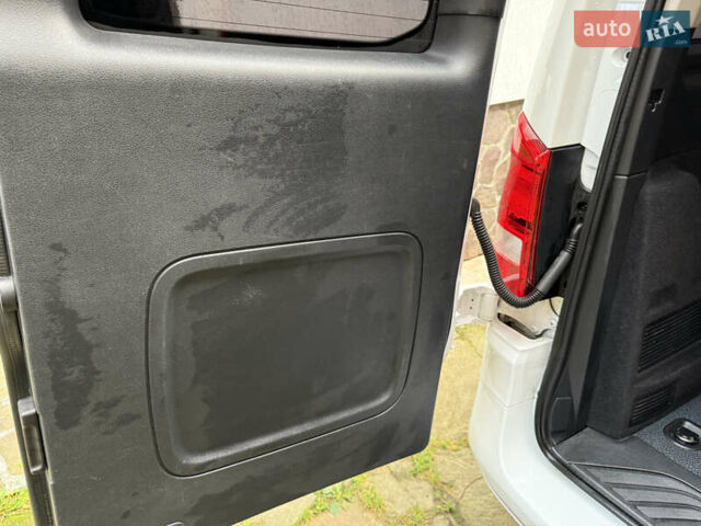 Білий Мерседес eVito, об'ємом двигуна 0 л та пробігом 208 тис. км за 26900 $, фото 44 на Automoto.ua