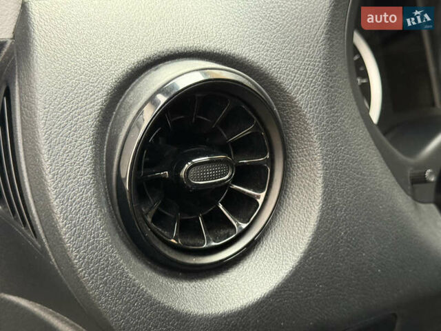 Білий Мерседес eVito, об'ємом двигуна 0 л та пробігом 208 тис. км за 26900 $, фото 38 на Automoto.ua