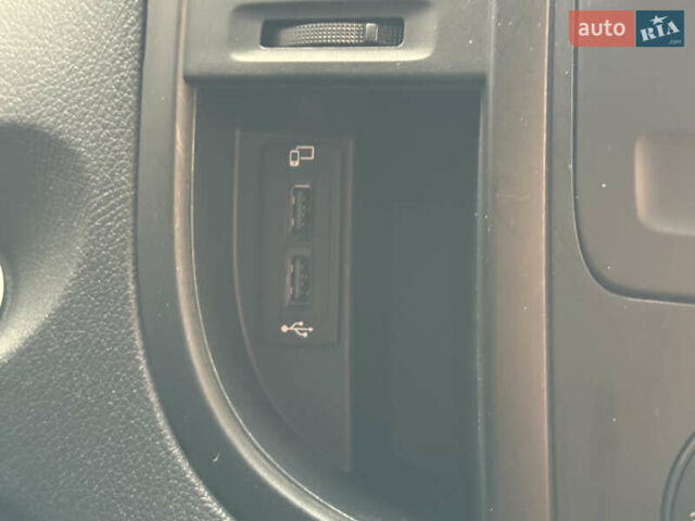 Білий Мерседес eVito, об'ємом двигуна 0 л та пробігом 208 тис. км за 26900 $, фото 21 на Automoto.ua