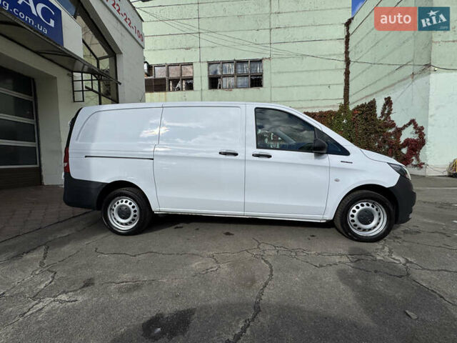 Білий Мерседес eVito, об'ємом двигуна 0 л та пробігом 44 тис. км за 16999 $, фото 4 на Automoto.ua