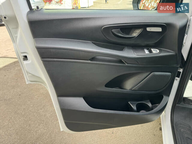Білий Мерседес eVito, об'ємом двигуна 0 л та пробігом 44 тис. км за 16999 $, фото 12 на Automoto.ua