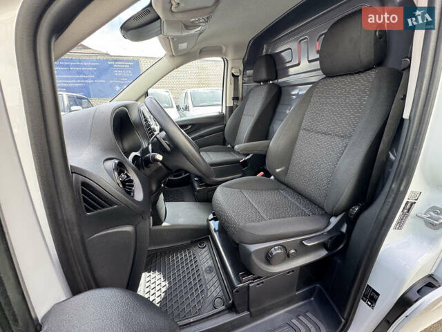 Білий Мерседес eVito, об'ємом двигуна 0 л та пробігом 44 тис. км за 16999 $, фото 16 на Automoto.ua