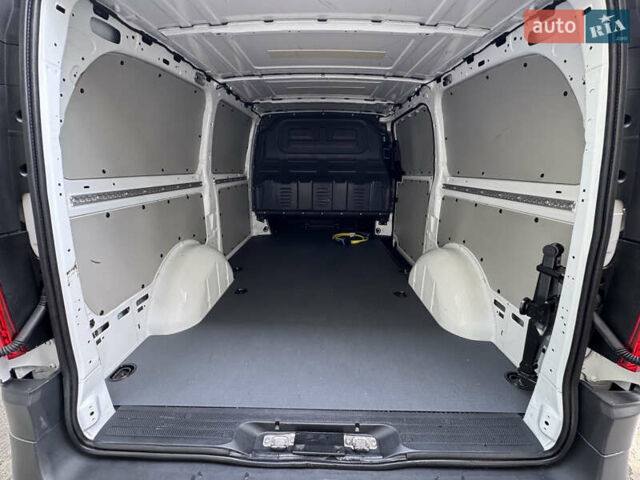 Білий Мерседес eVito, об'ємом двигуна 0 л та пробігом 44 тис. км за 16999 $, фото 32 на Automoto.ua
